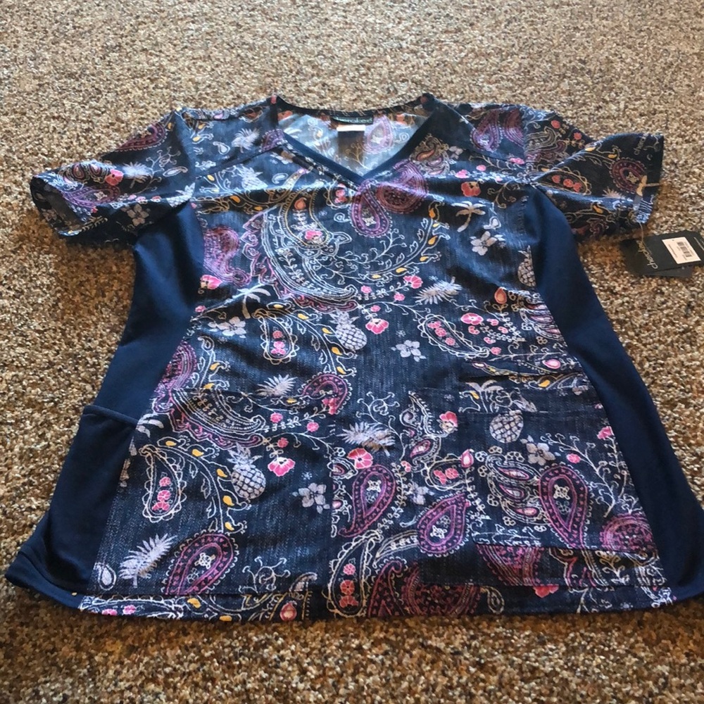 Cherokee Scrub top flexible